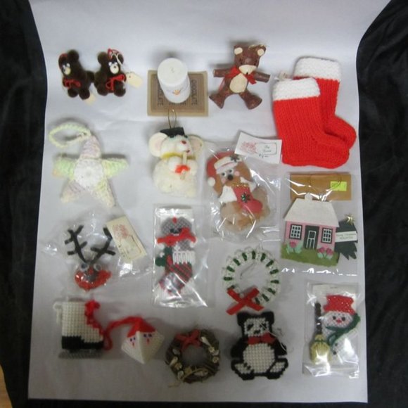 VINTAGE SET OF 18 HANDMADE/HOMEMADE CHRISTMAS ORNAMENTS DECORATIONS VERY CUTE - Picture 2 of 7